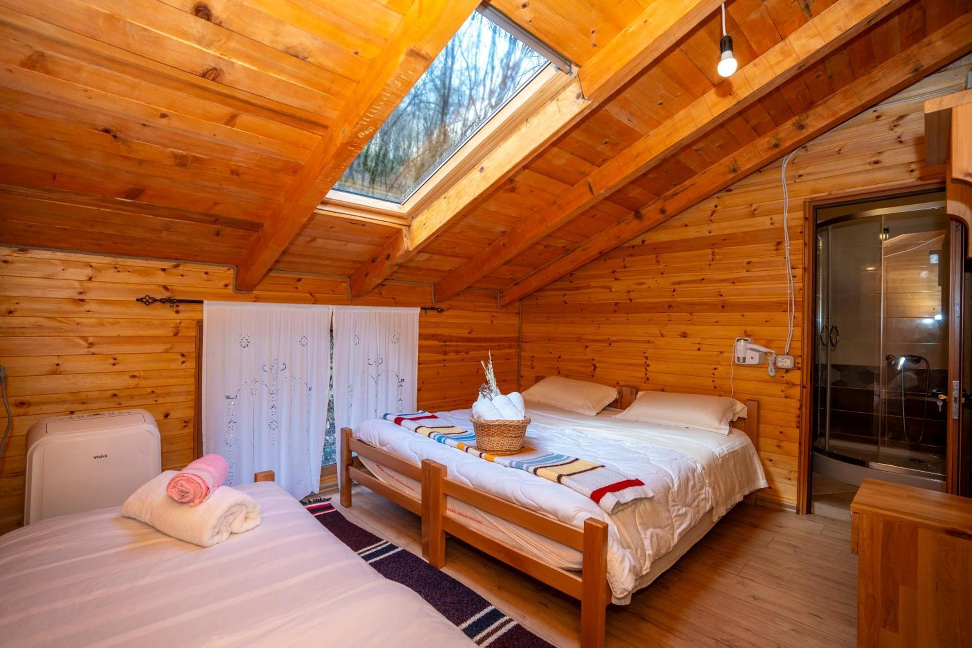 Bee Eco Guest House Moll' e Shoshit Exterior photo