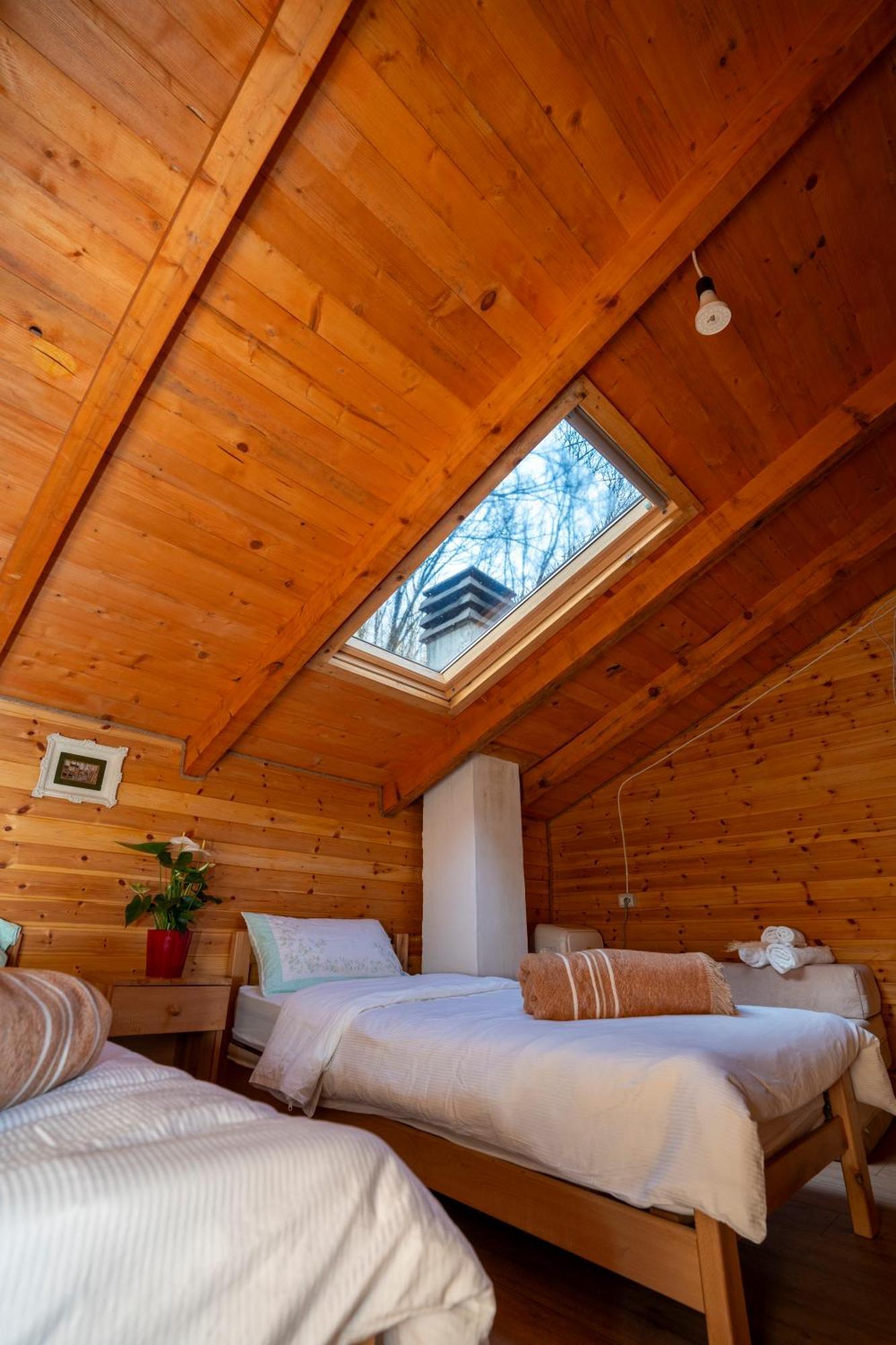 Bee Eco Guest House Moll' e Shoshit Exterior photo