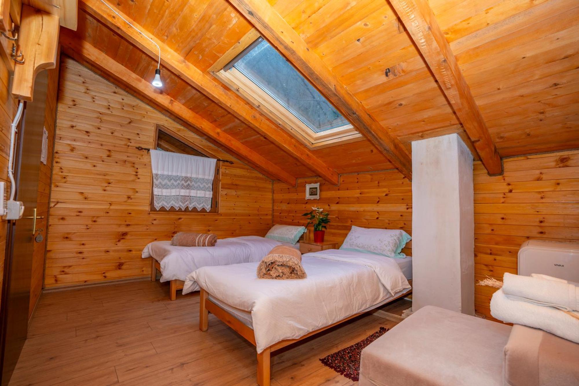 Bee Eco Guest House Moll' e Shoshit Exterior photo